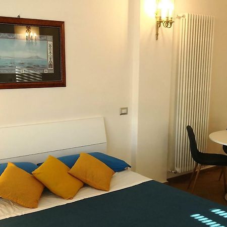 Casa Wenner 1 Apartment Наполи Екстериор снимка