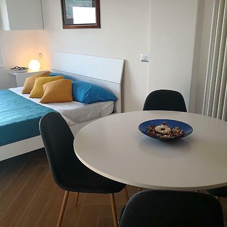 Casa Wenner 1 Apartment Наполи Екстериор снимка