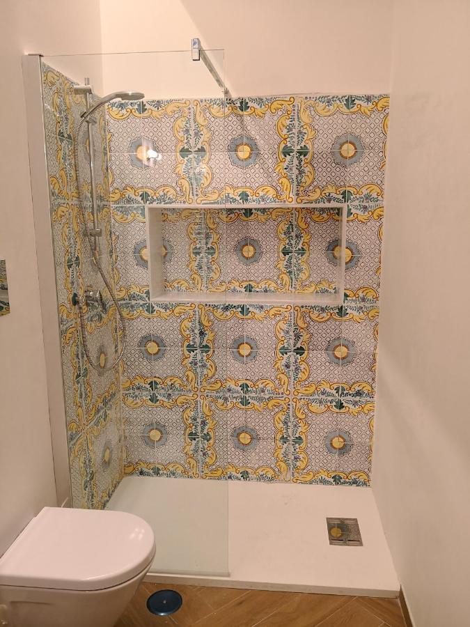 Casa Wenner 1 Apartment Наполи Екстериор снимка