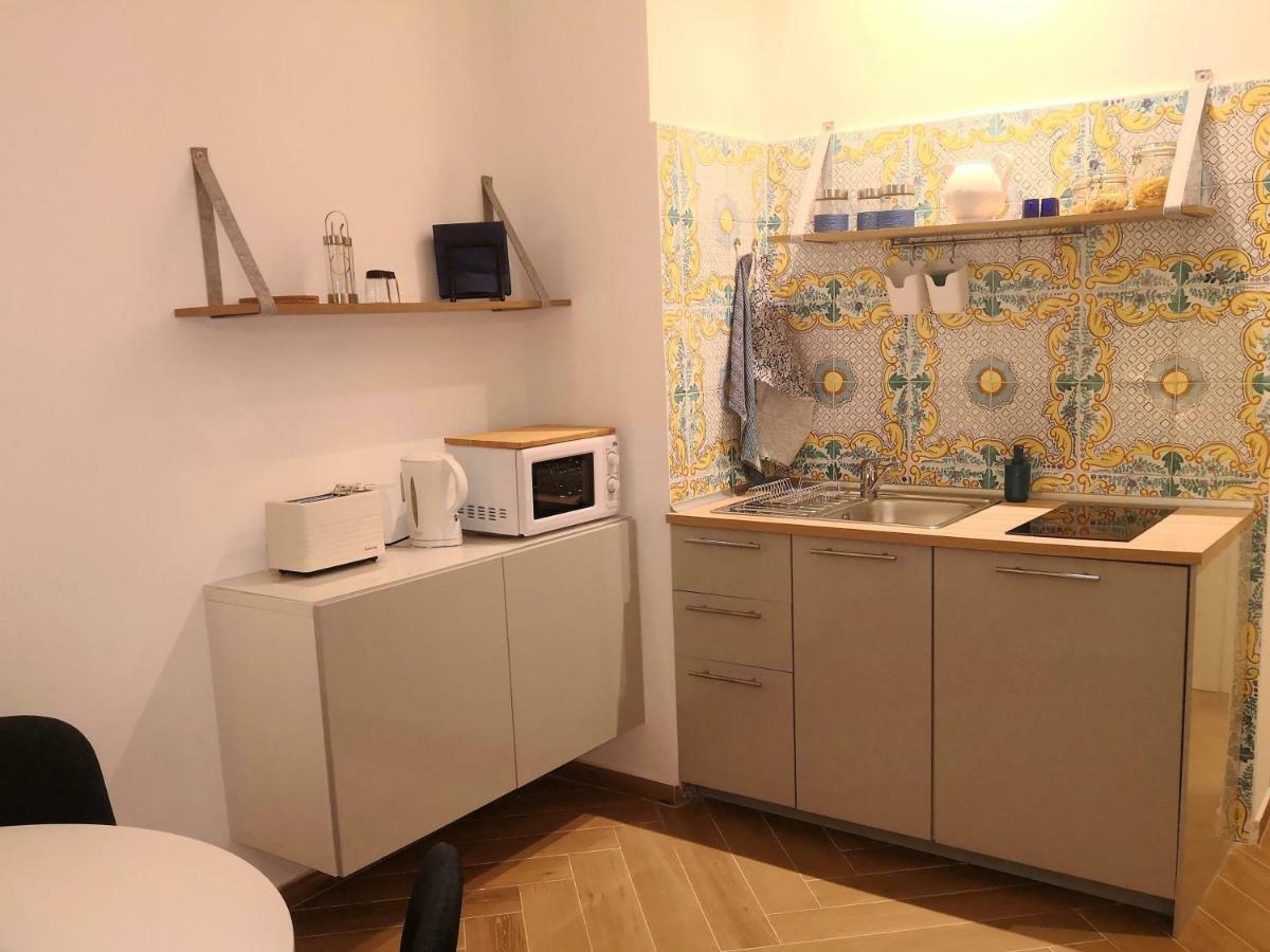 Casa Wenner 1 Apartment Наполи Екстериор снимка