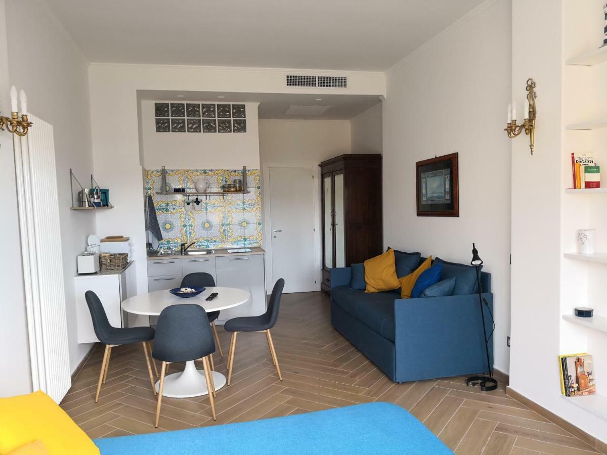 Casa Wenner 1 Apartment Наполи Екстериор снимка