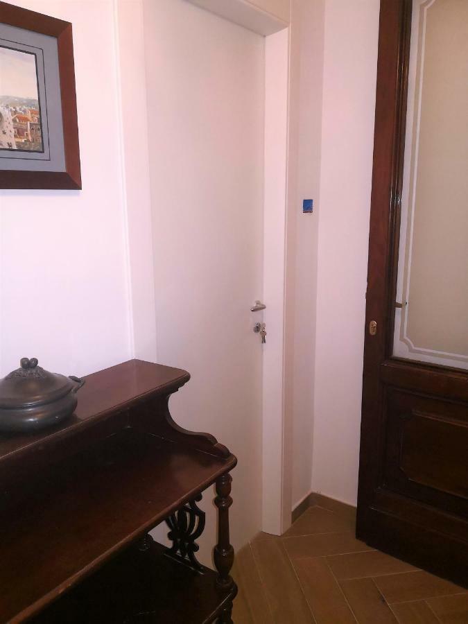 Casa Wenner 1 Apartment Наполи Екстериор снимка